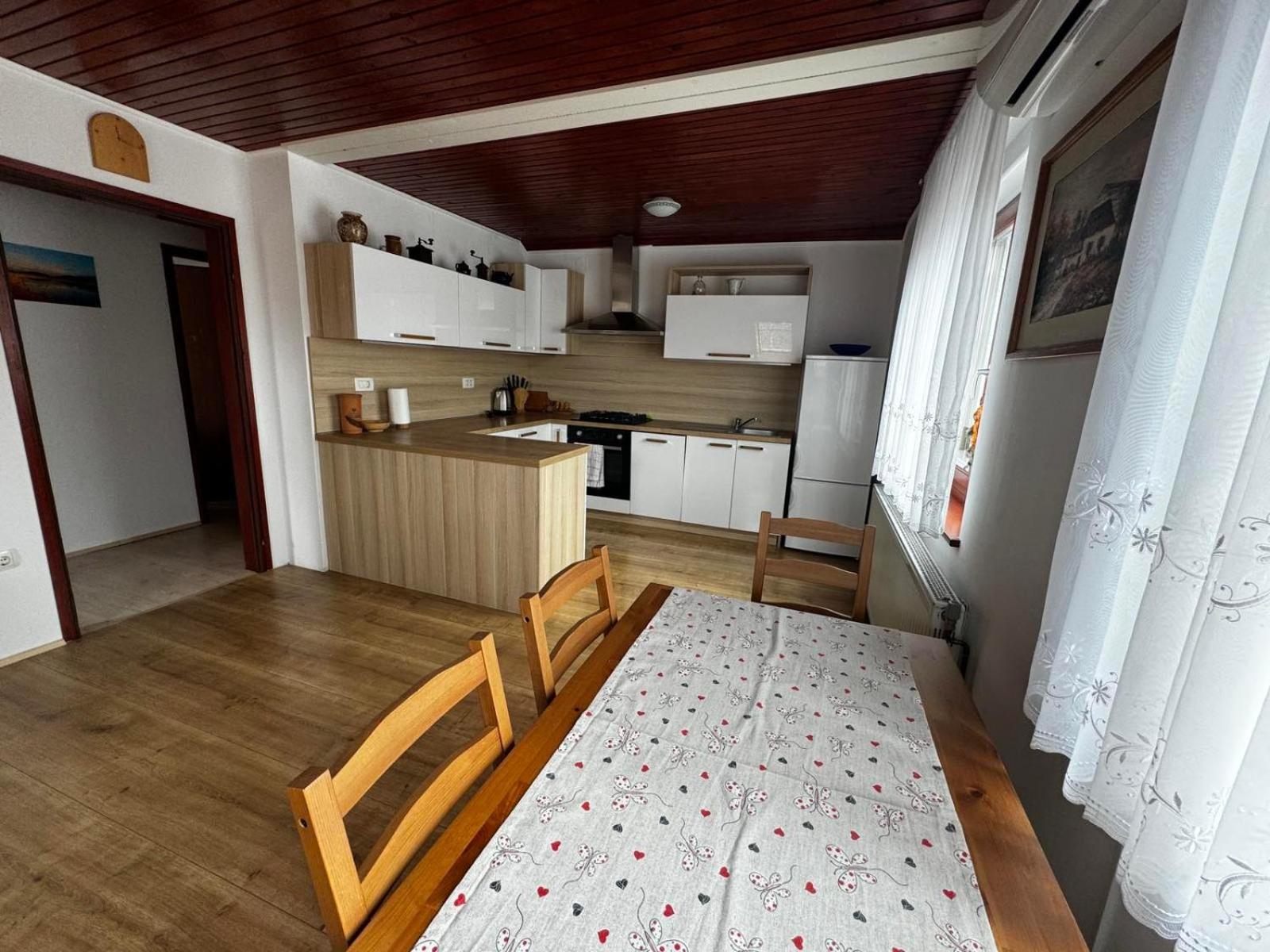 Rooms Apartma Cerknica Zewnętrze zdjęcie